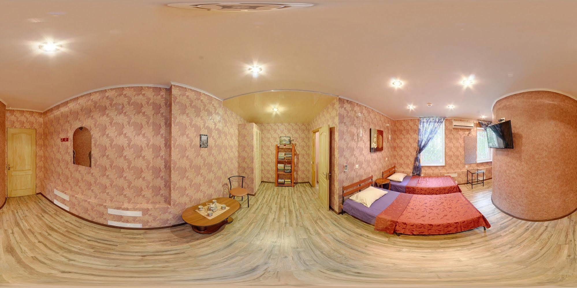 Yellow Unlimited Hotel 4 Kharkiv Bagian luar foto