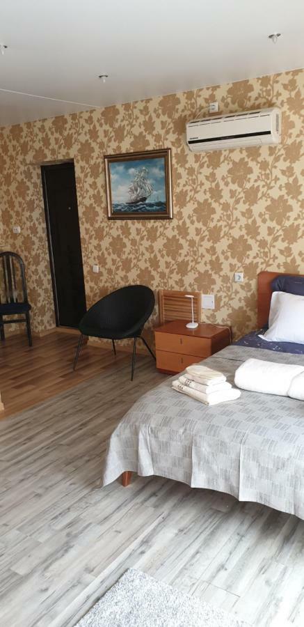Yellow Unlimited Hotel 4 Kharkiv Bagian luar foto